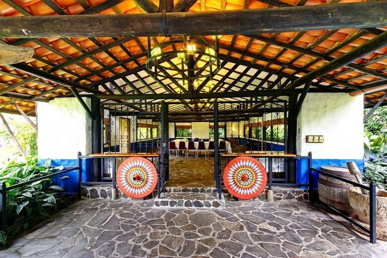 Hotel Bougainvillea