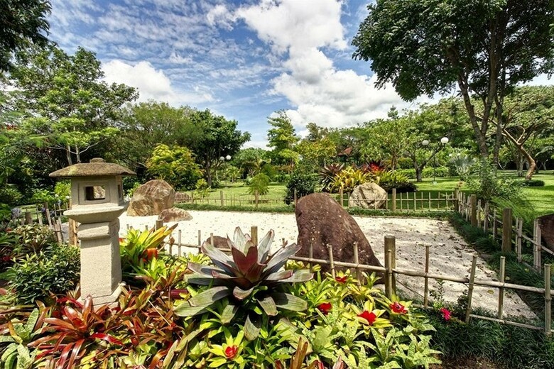 Hotel Bougainvillea