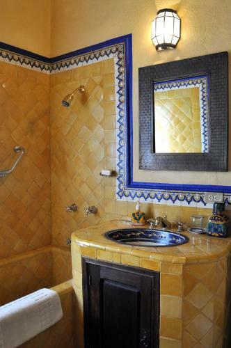Casa De La Cuesta B&B