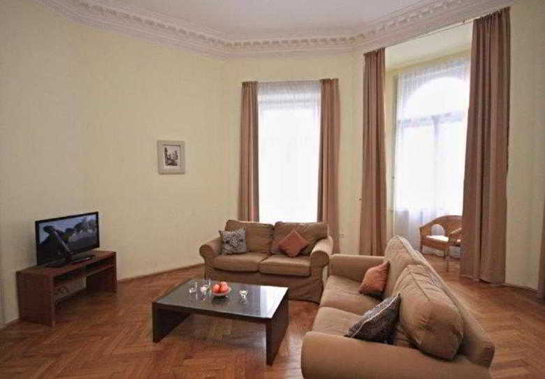 Aparthotel River View Residence