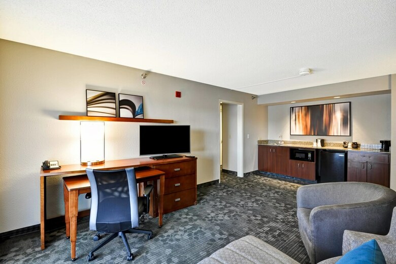 Hotel Courtyard By Marriott Jacksonville Airport