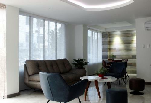 Ari Hotel