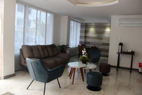 Ari Hotel