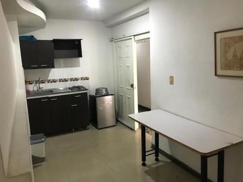 Hostal Apartaestudios "barrio Popular&quinta Oriental"