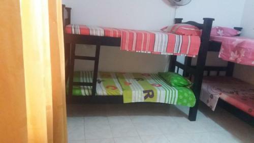 Hostal Emeraua Hospedaje