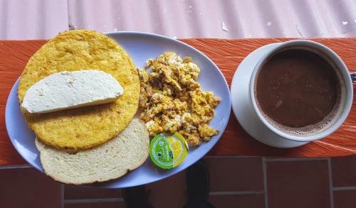 Bed & Breakfast Casa De Hospedaje Guayacanes Jard�n