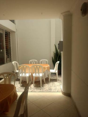 Albergue Hostal Full Moon