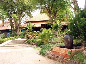 Hotel Phi Phi Natural Resort