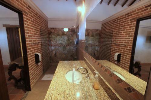 Hotel Santa Barbara Colonial - Santa Fe De Antioquia