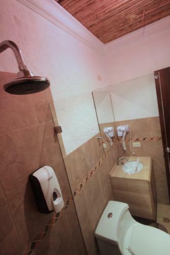 Hotel Santa Barbara Colonial - Santa Fe De Antioquia