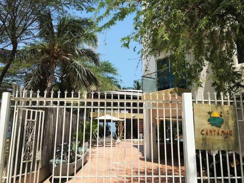 The Cantamar Beach Hostel