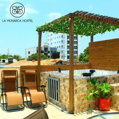 Hostal La Monarca Hostel