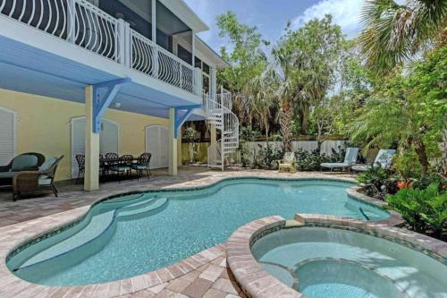 Mon Ami Beach House