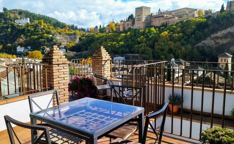 Apartamentos Turisticos Alhambra