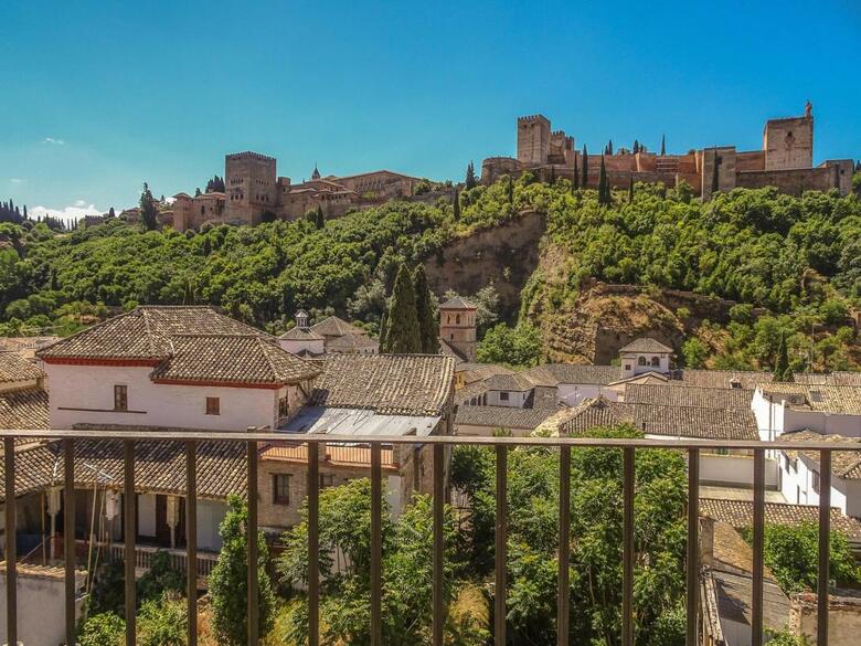 Apartamentos Turisticos Alhambra