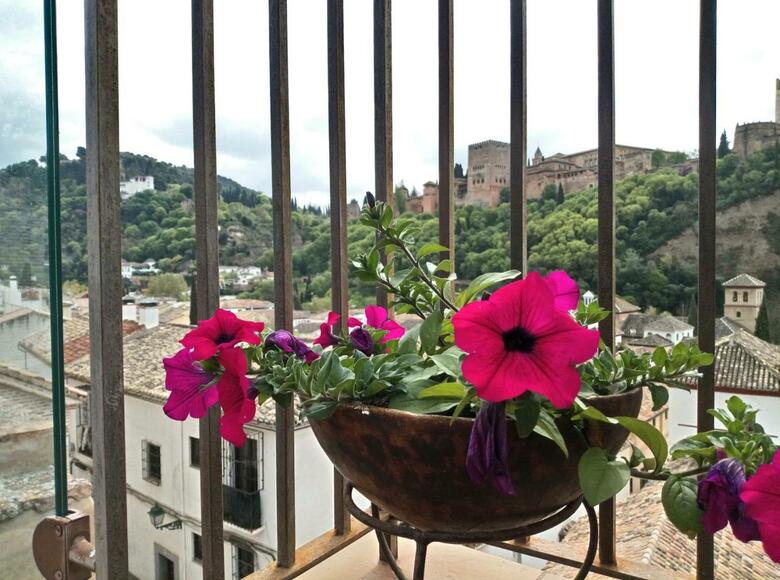 Apartamentos Turisticos Alhambra