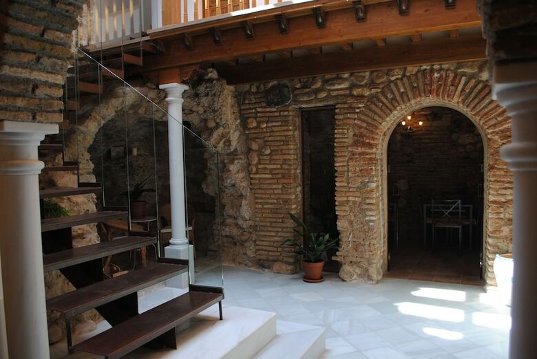 Apartamentos Turisticos Alhambra