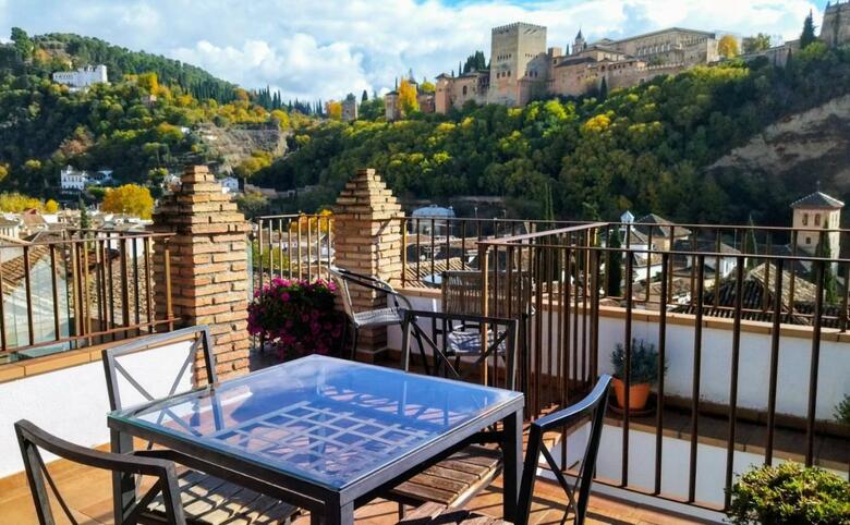 Apartamentos Turisticos Alhambra