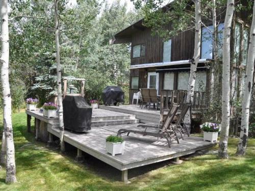 244 Eastwood Residence