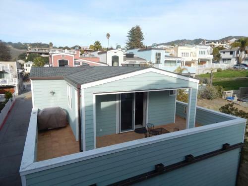 359 1st Street One-bedroom Apartment