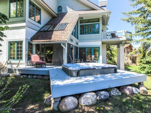 Wayne Creek Residence