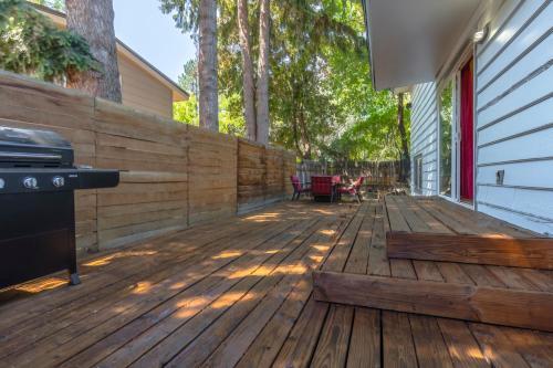 723 Ne 11th Street Home