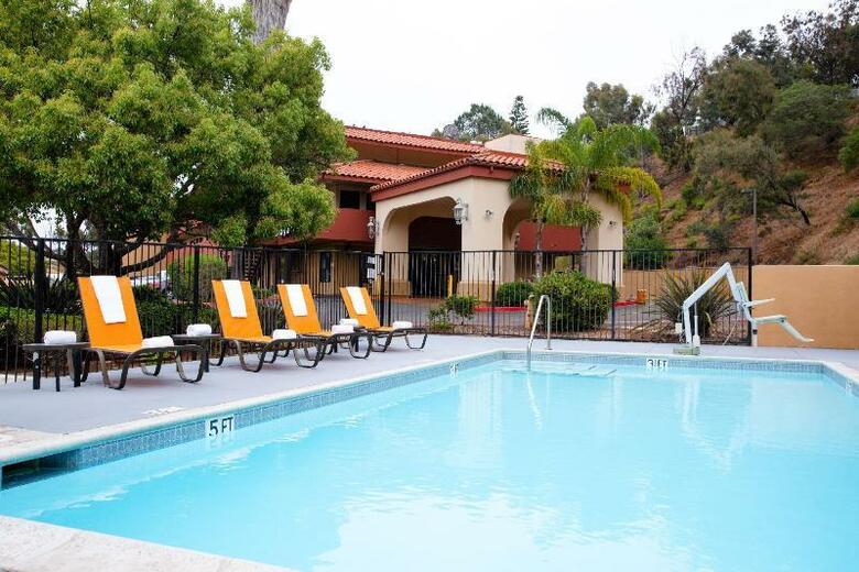 Hotel Days Inn Encinitas- Legoland Moonlight Beach