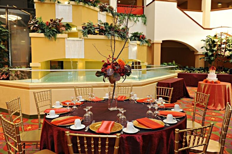 Holiday Inn Hotel & Suites Springfield - I-44