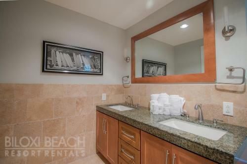 Ocean Club 1106 - Two Bedroom Apartment