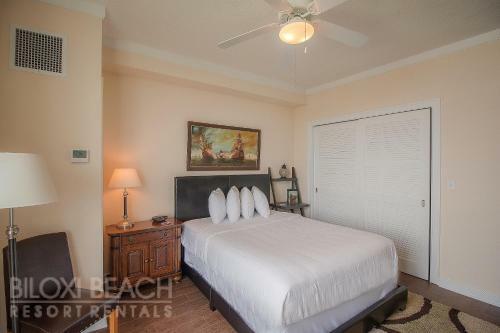 Ocean Club 1106 - Two Bedroom Apartment