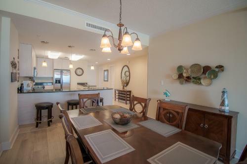 Sea Breeze 504 Deluxe - Two Bedroom Apartment