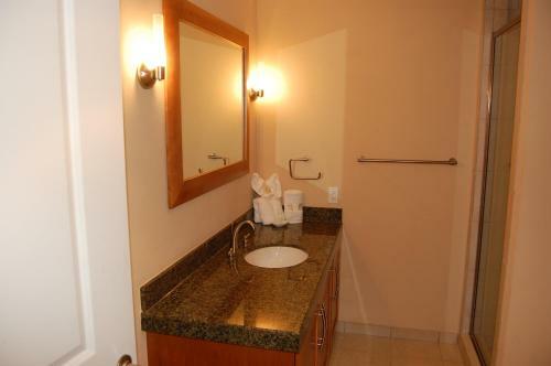 Ocean Club 606 - Two Bedroom Apartment