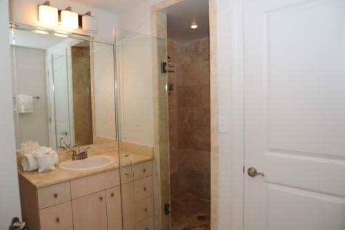 Sea Breeze 209 Deluxe - Two Bedroom Apartment
