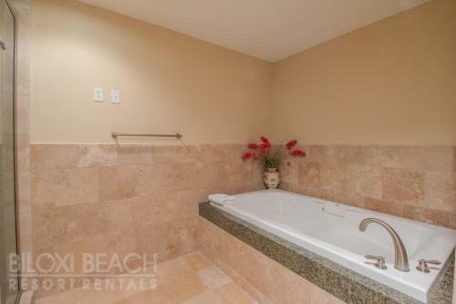 Ocean Club 1007 - Two Bedroom Apartment
