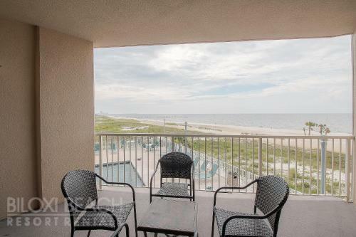 Sea Breeze 305 - Two Bedroom Apartment
