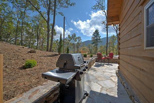 High Top Mountain Lodge Cabin