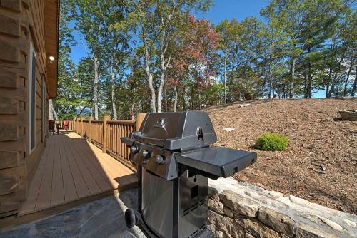 High Top Mountain Lodge Cabin