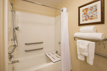 Holiday Inn Express Hotel & Suites Sharon-hermitage