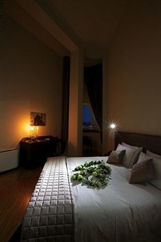Ekk Hotel
