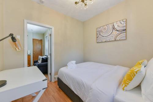 Apartamento One-bedroom, One-bath Apt In Historic North End
