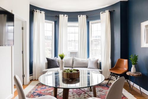 Apartamento One-bedroom On St. Botolph Street Apt 10