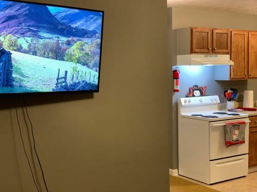 Jackson Apartments Unit B