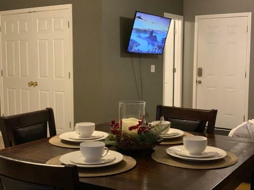 Jackson Apartments Unit B