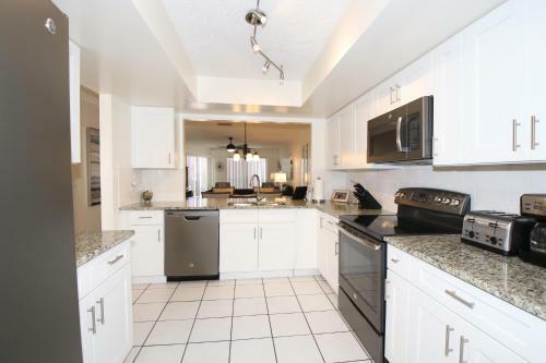 Absolute Anna Maria Two-bedroom Apartment