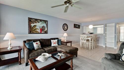 Apartamento Runaway Bay 242 - 1418878 Condo