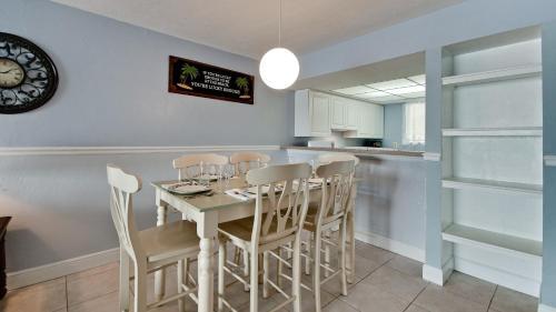 Apartamento Runaway Bay 242 - 1418878 Condo