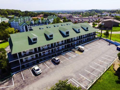 Hotel Branson Surrey Inn