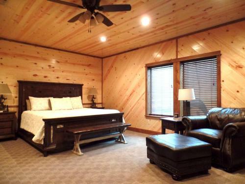 Heavenly Heights Broken Bow Cabin