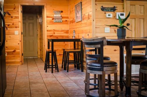 Finchs Nest Cabin Broken Bow Cabin