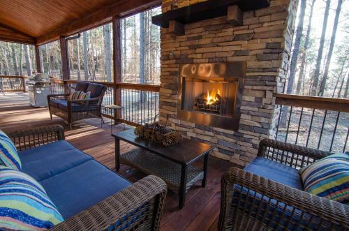 Highland Ridge Broken Bow Cabin